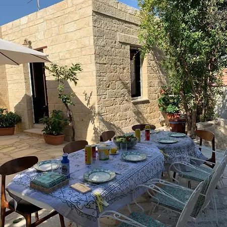 Cosy Piano Village In Nyaraló *