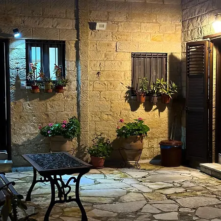 Cosy Piano Village In Nyaraló *