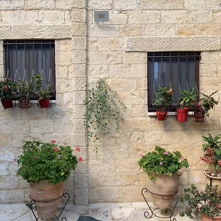 Cosy Piano Village In * Pachna