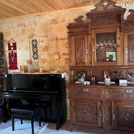 Cosy Piano Village In Semesterbostad *