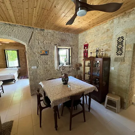 Cosy Piano Village In Pachna